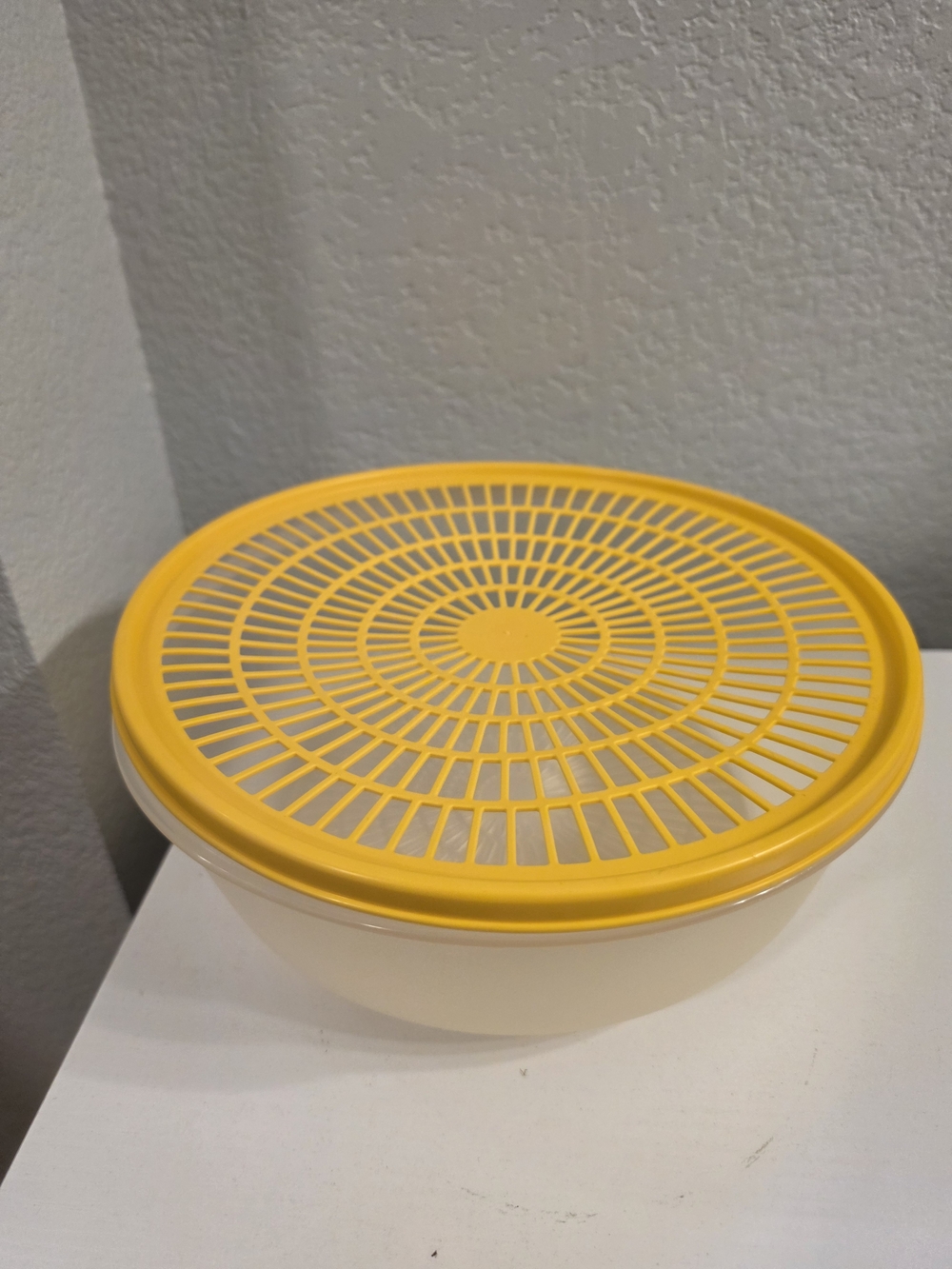 Vintage Tupperware Yellow Salad Spinner Bowl/Strainer